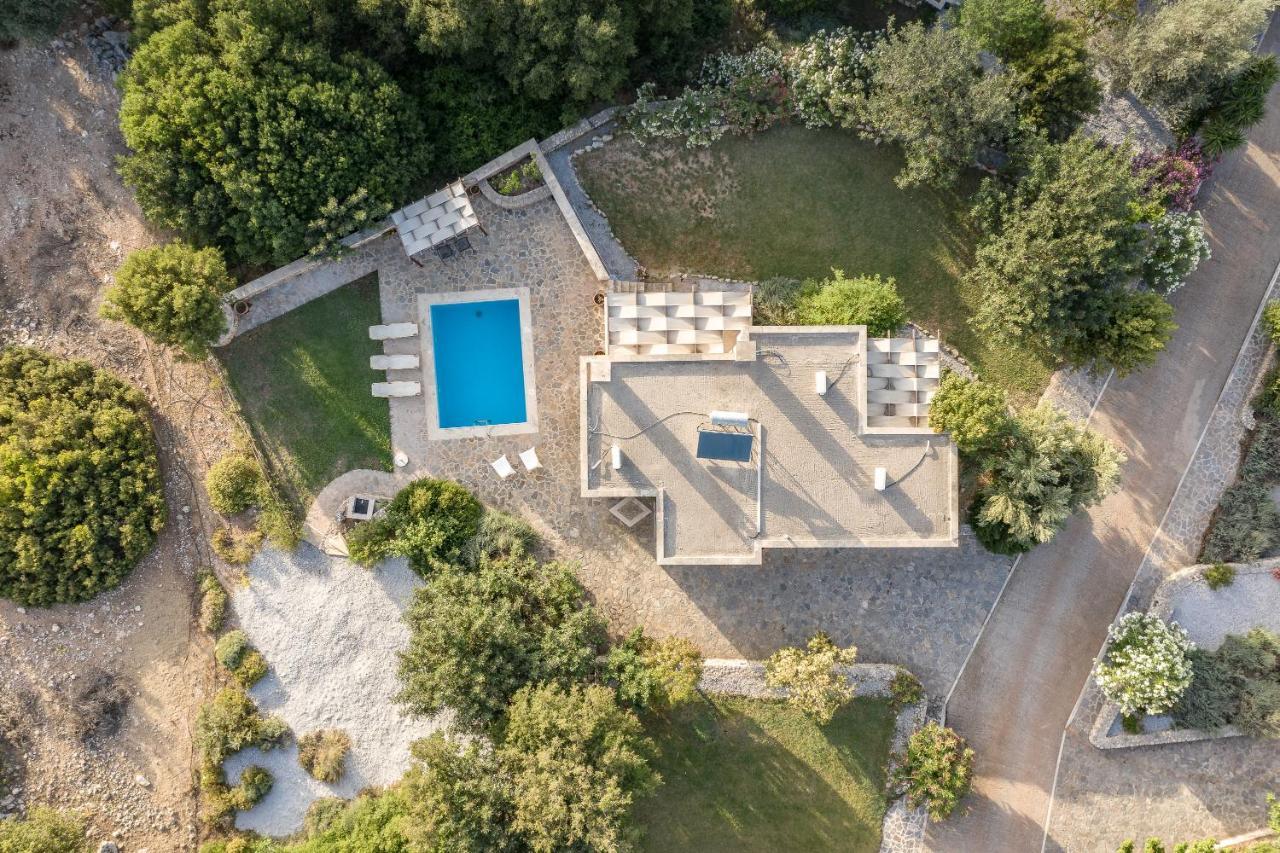 Koules Estate, With Private Pools & Bbq - Embracing Nature, By Thinkvilla Argouli Extérieur photo