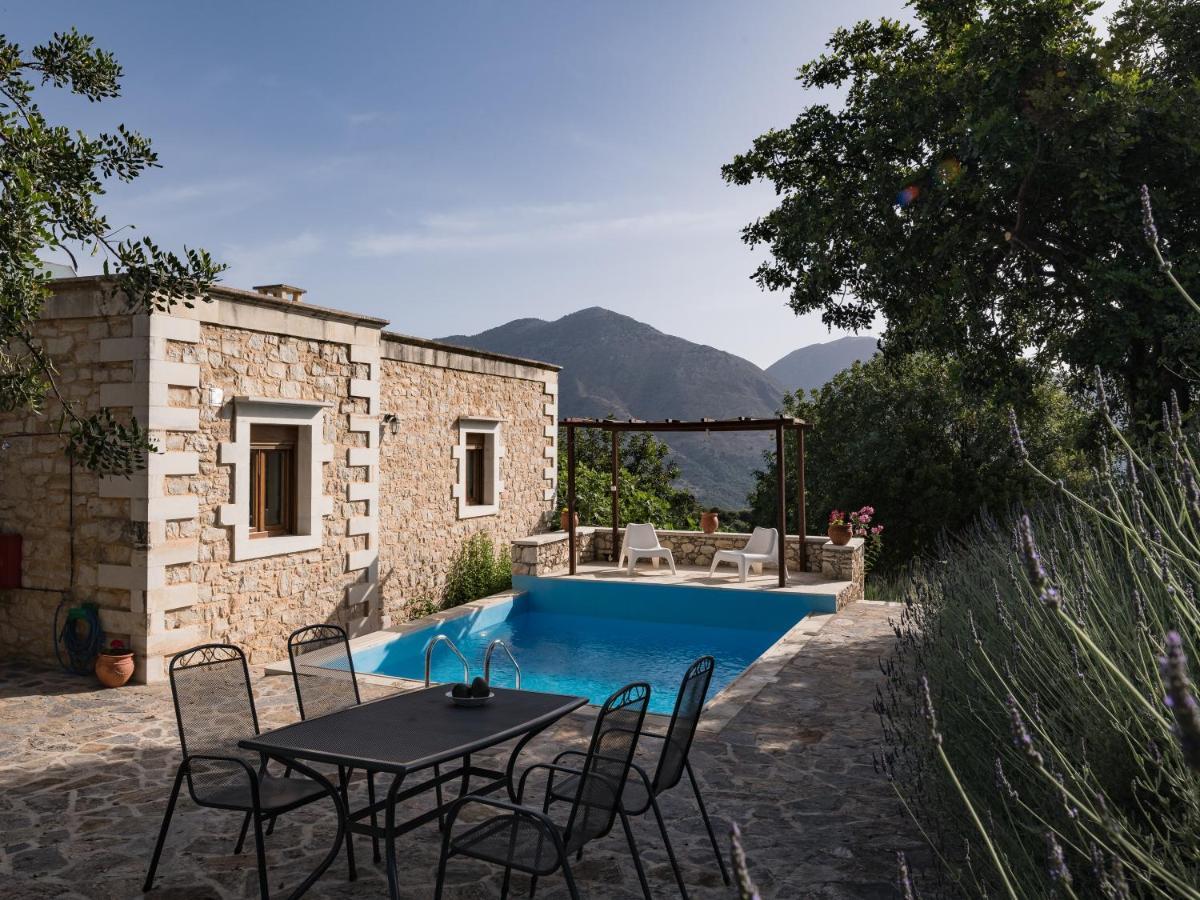 Koules Estate, With Private Pools & Bbq - Embracing Nature, By Thinkvilla Argouli Extérieur photo