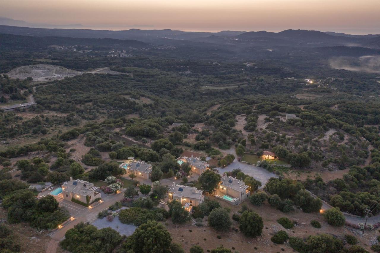 Koules Estate, With Private Pools & Bbq - Embracing Nature, By Thinkvilla Argouli Extérieur photo